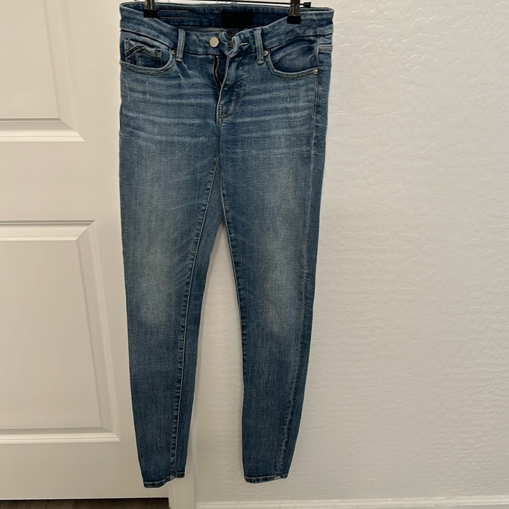 Buckle black, skinny jeans